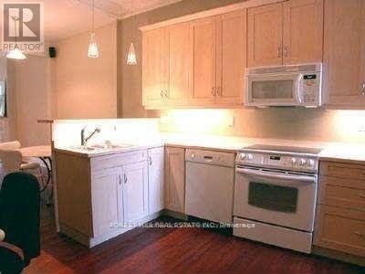 Main - 97 Brunswick Avenue, Toronto, Ontario  M5S 2L8 - Photo 4 - C13588116