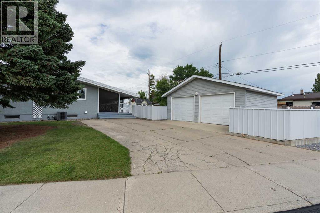 1102 Lakeview Drive S, Lethbridge, Alberta  T1K 3E9 - Photo 18 - A2327988