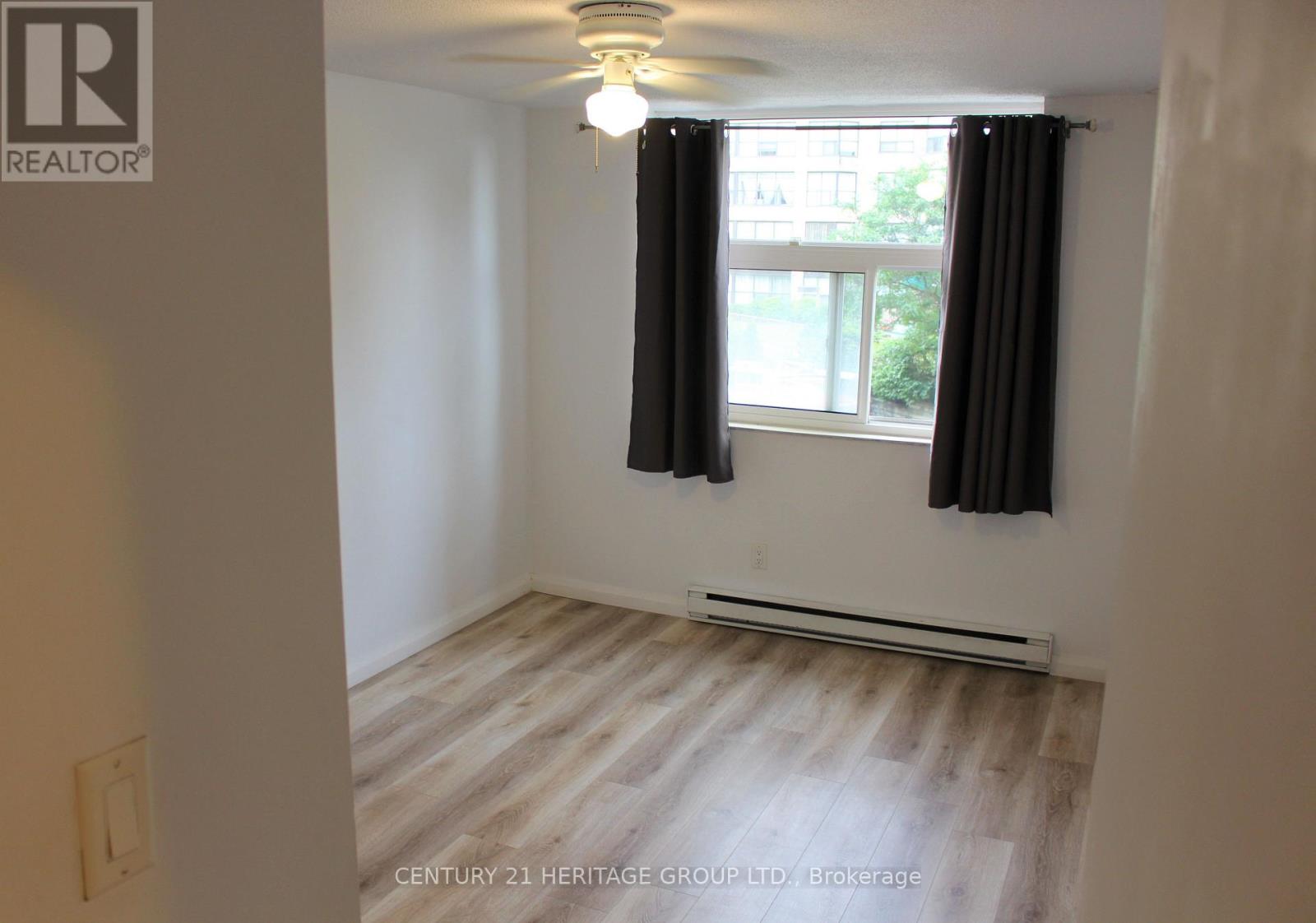 204 - 260 Davis Drive, Newmarket, Ontario  L3Y 7C3 - Photo 8 - N13588072