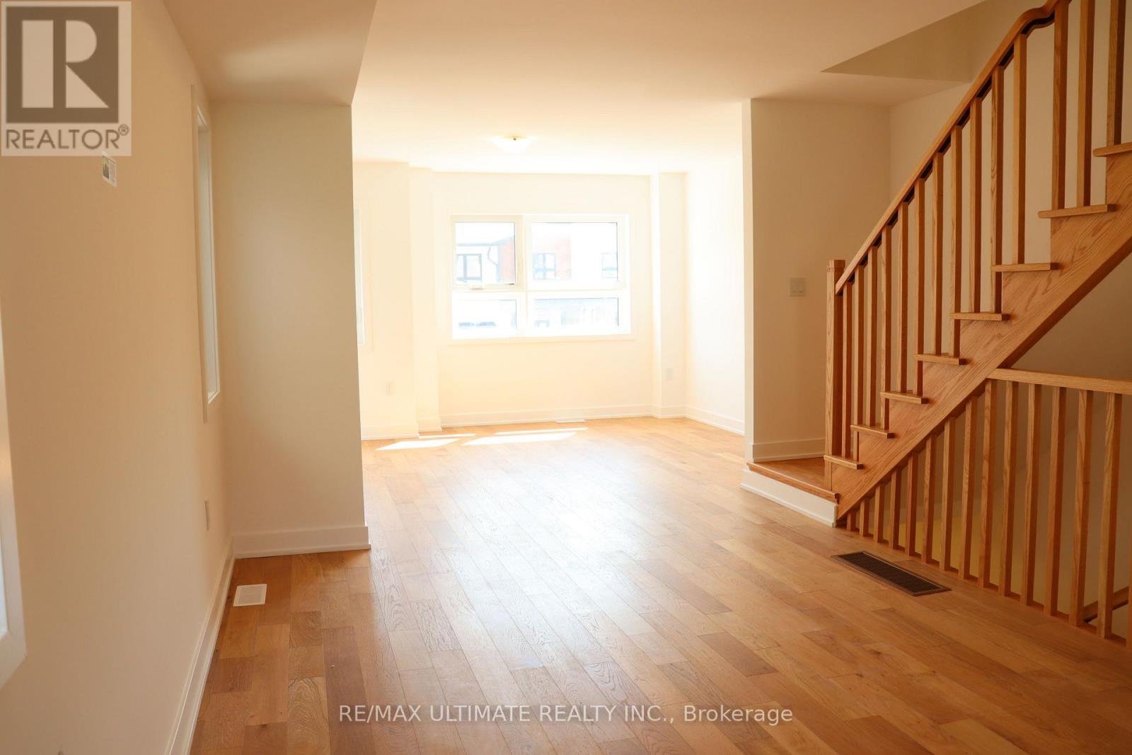 61 Flan Boulevard, Barrie, Ontario L9J 1C6 - Photo 12 - S13587954