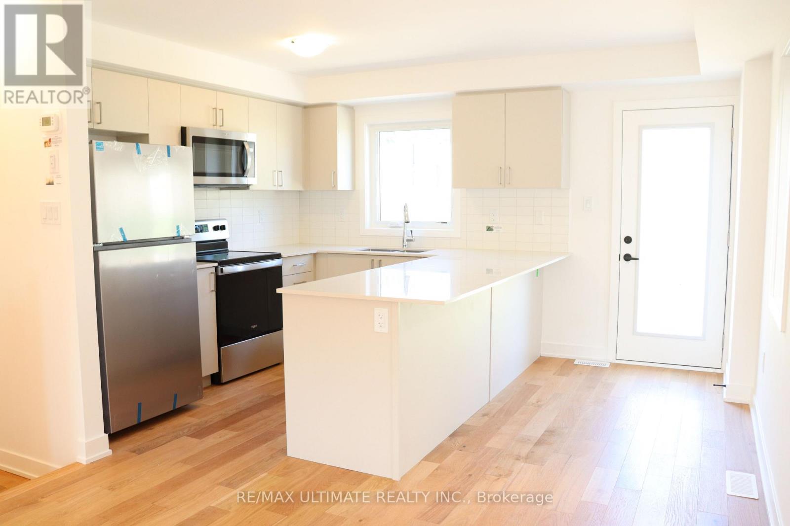 61 Flan Boulevard, Barrie, Ontario L9J 1C6 - Photo 14 - S13587954