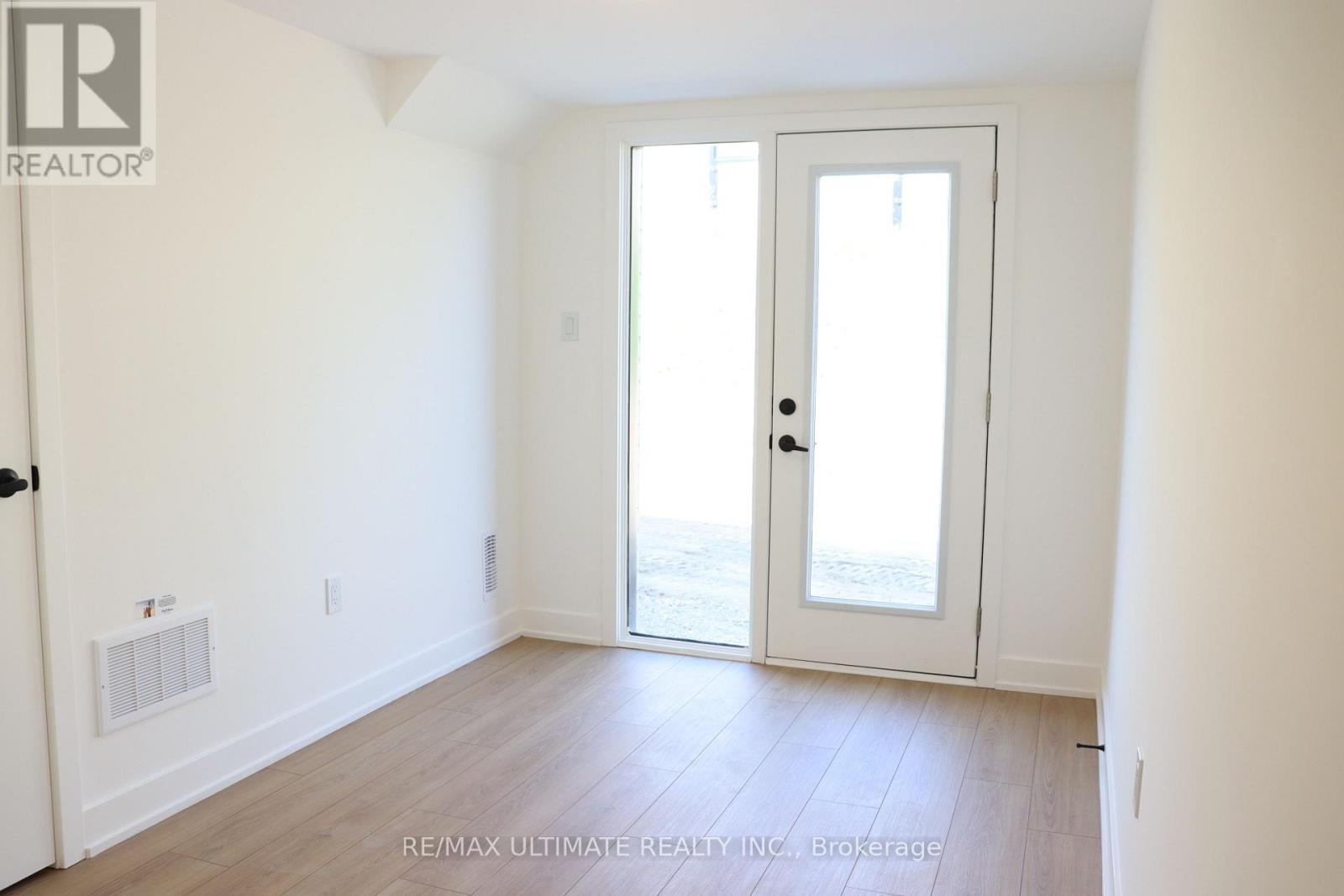 61 Flan Boulevard, Barrie, Ontario L9J 1C6 - Photo 8 - S13587954