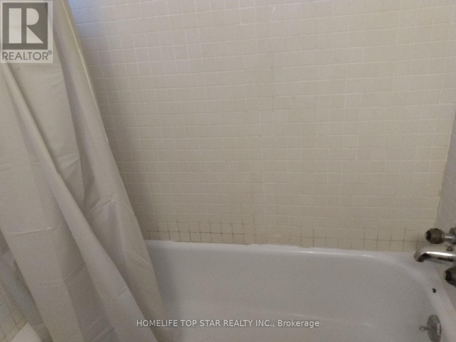 37 Macdonald Avenue, Toronto, Ontario  M9N 2E3 - Photo 10 - W13588200