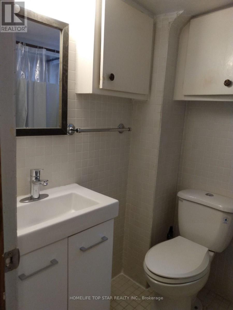 37 Macdonald Avenue, Toronto, Ontario  M9N 2E3 - Photo 2 - W13588200