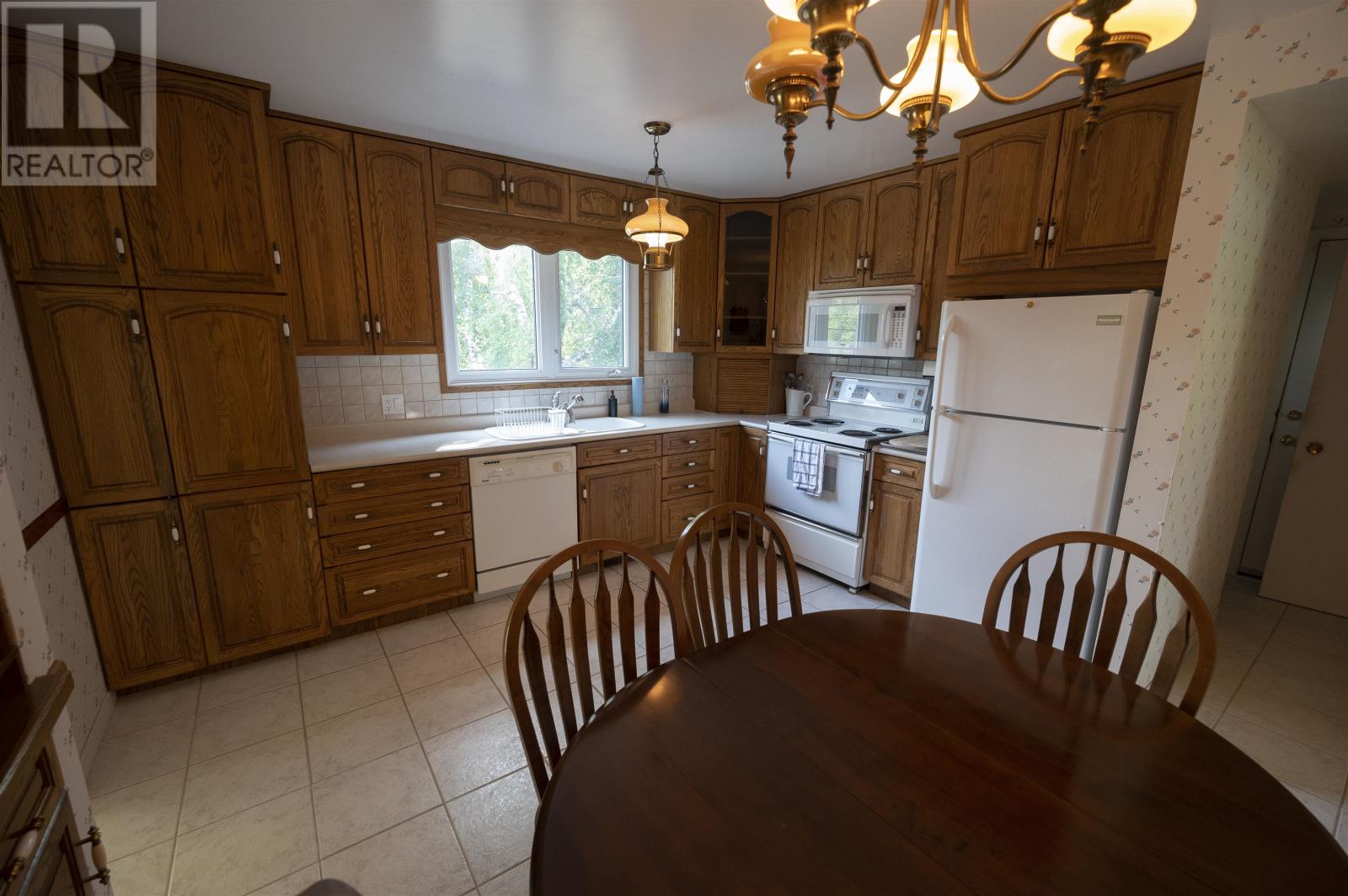 177 Whalen Street, Thunder Bay, Ontario P7A 7H9 - Photo 12 - TB2601947