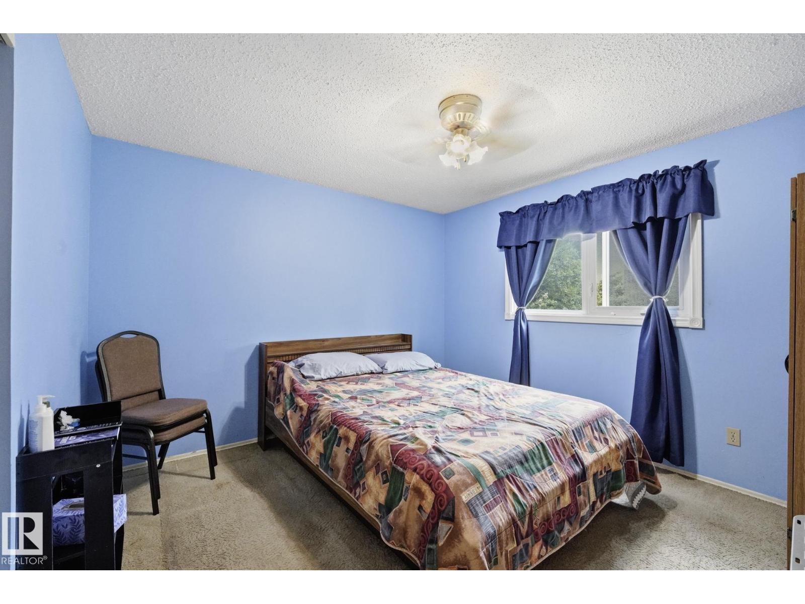 1315 Knottwood Rd E NW, Edmonton, Alberta  T6K 2K5 - Photo 19 - E4499932