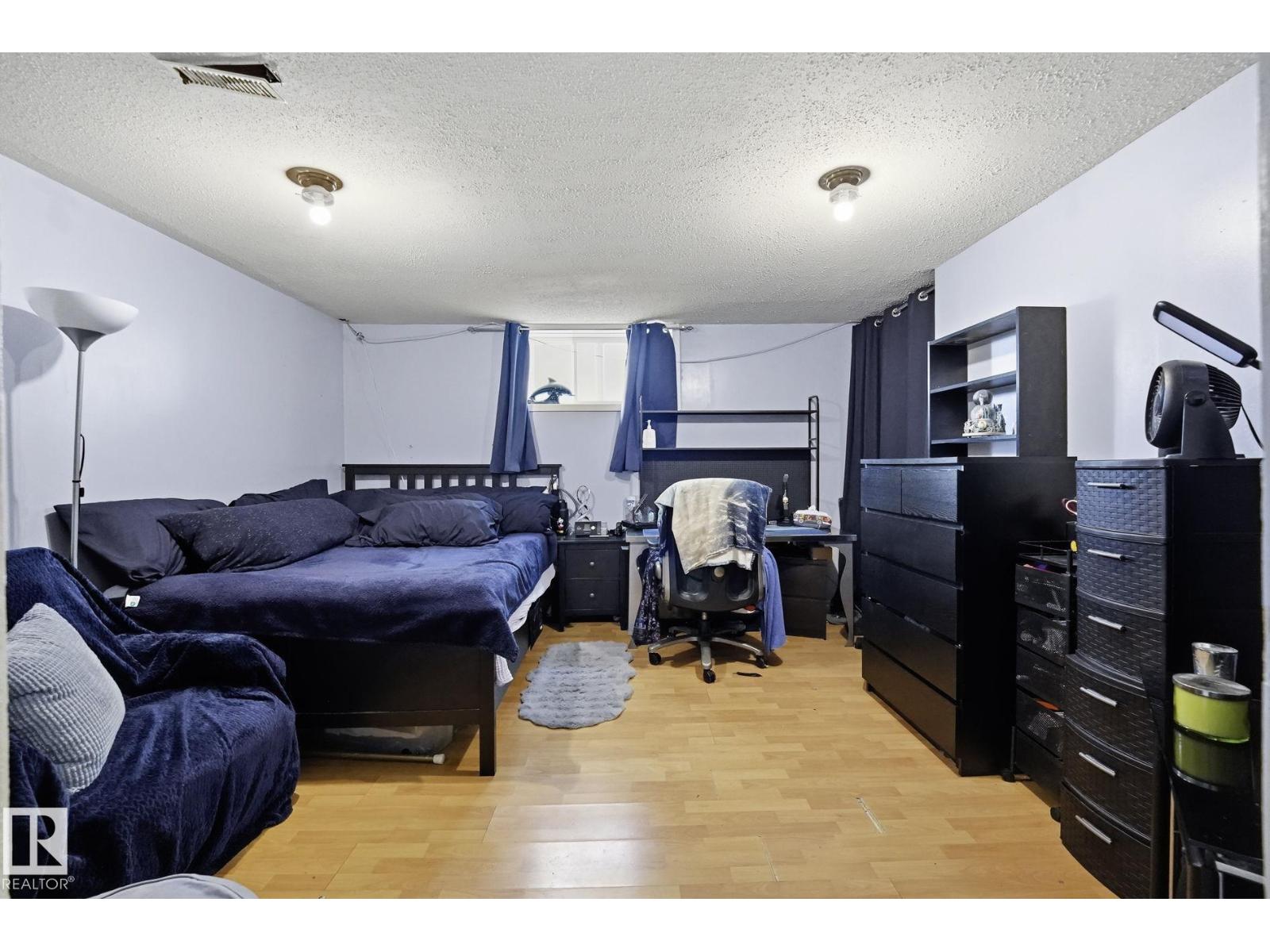 1315 Knottwood Rd E NW, Edmonton, Alberta  T6K 2K5 - Photo 22 - E4499932