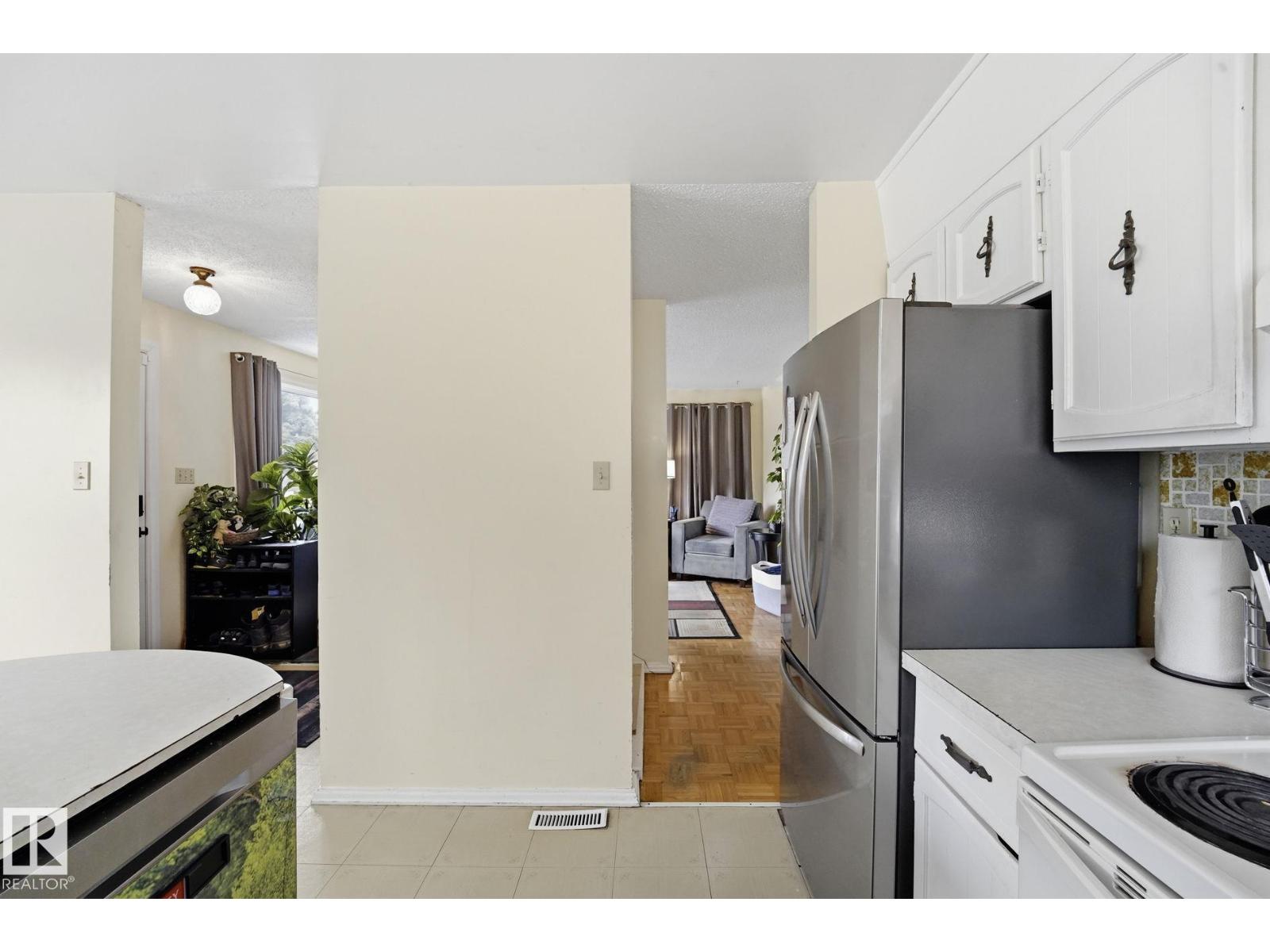 1315 Knottwood Rd E NW, Edmonton, Alberta  T6K 2K5 - Photo 17 - E4499932