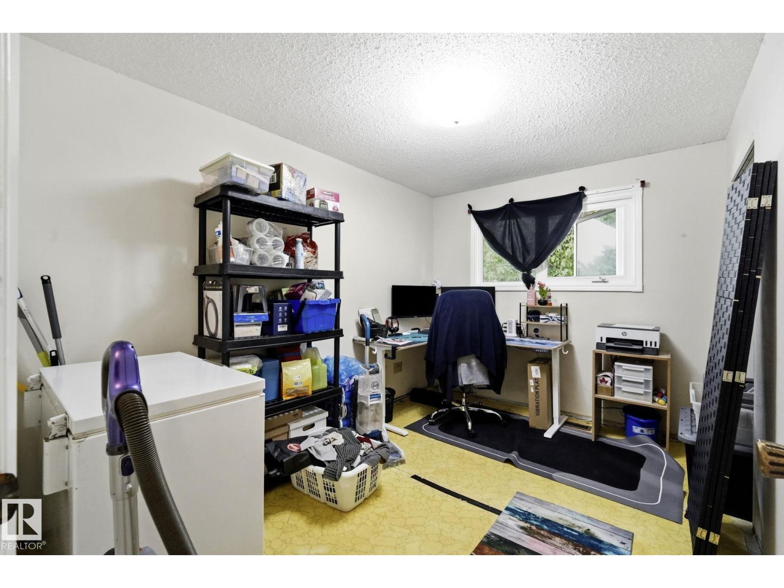 1315 Knottwood Rd E NW, Edmonton, Alberta  T6K 2K5 - Photo 18 - E4499932