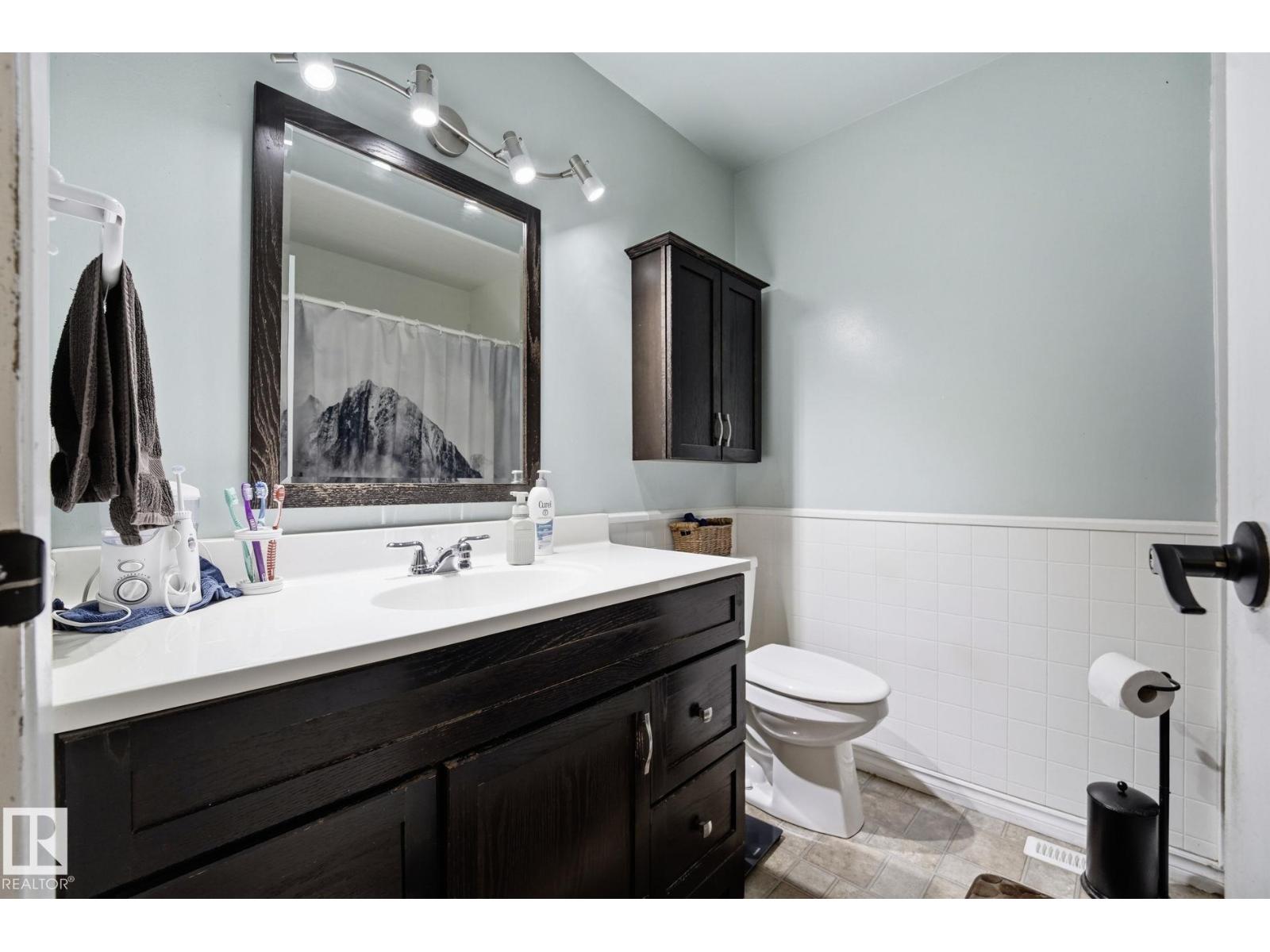 1315 Knottwood Rd E NW, Edmonton, Alberta  T6K 2K5 - Photo 21 - E4499932
