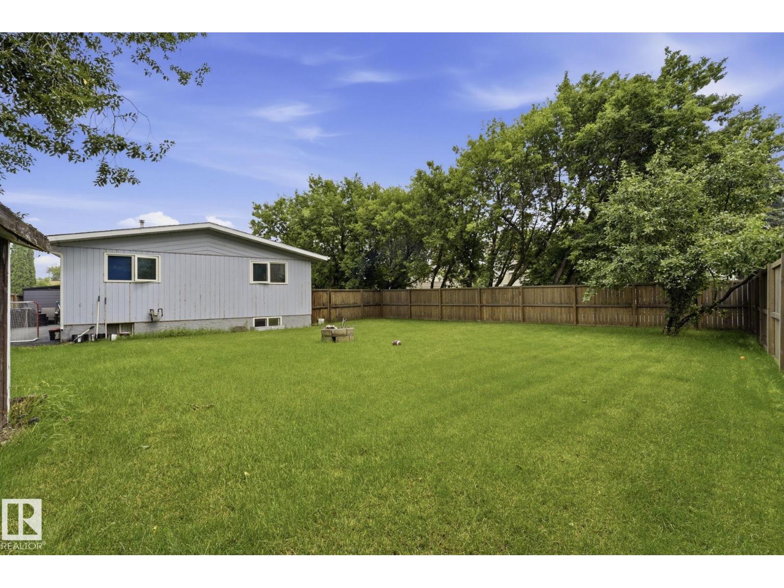 1315 Knottwood Rd E NW, Edmonton, Alberta  T6K 2K5 - Photo 31 - E4499932