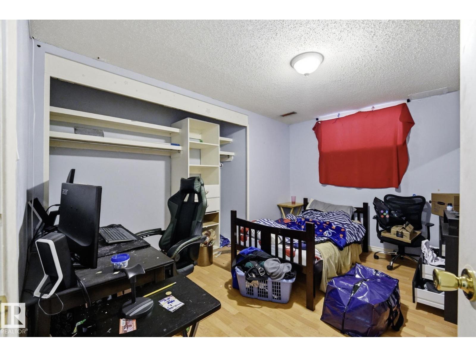 1315 Knottwood Rd E NW, Edmonton, Alberta  T6K 2K5 - Photo 24 - E4499932