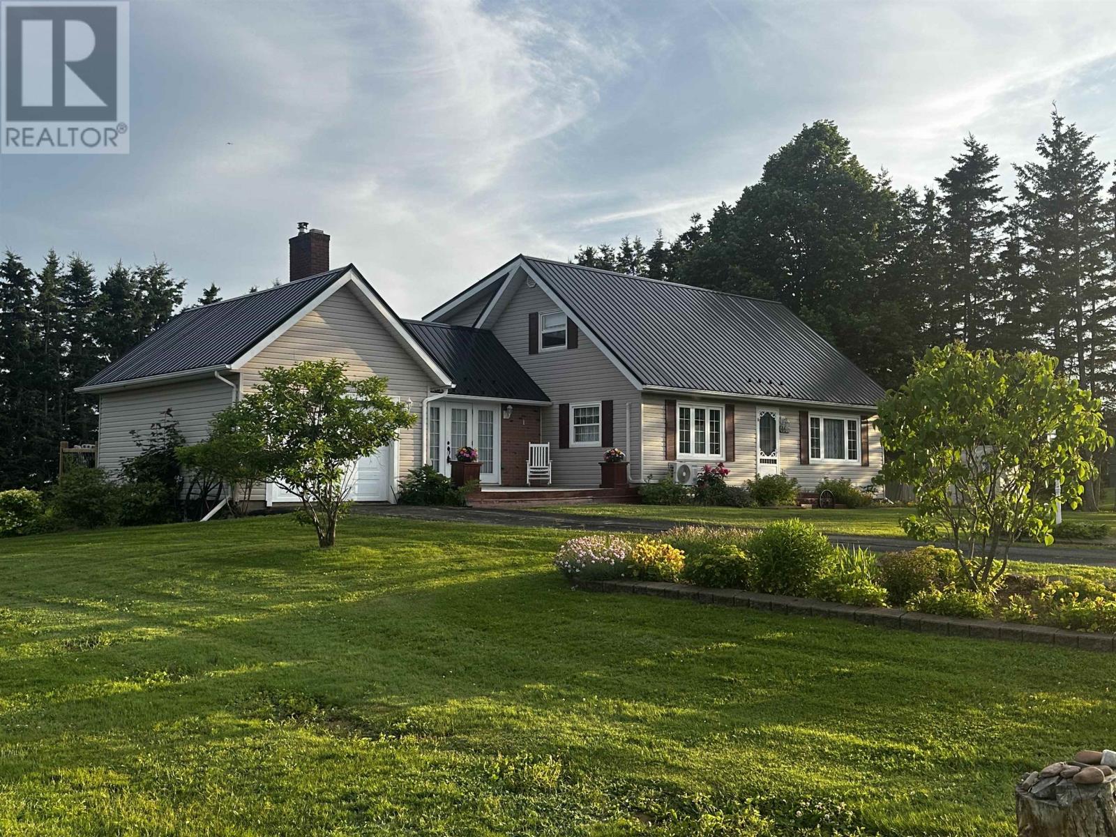 467 Route 2, Souris West, Prince Edward Island  C0A 2B0 - Photo 1 - 202602700