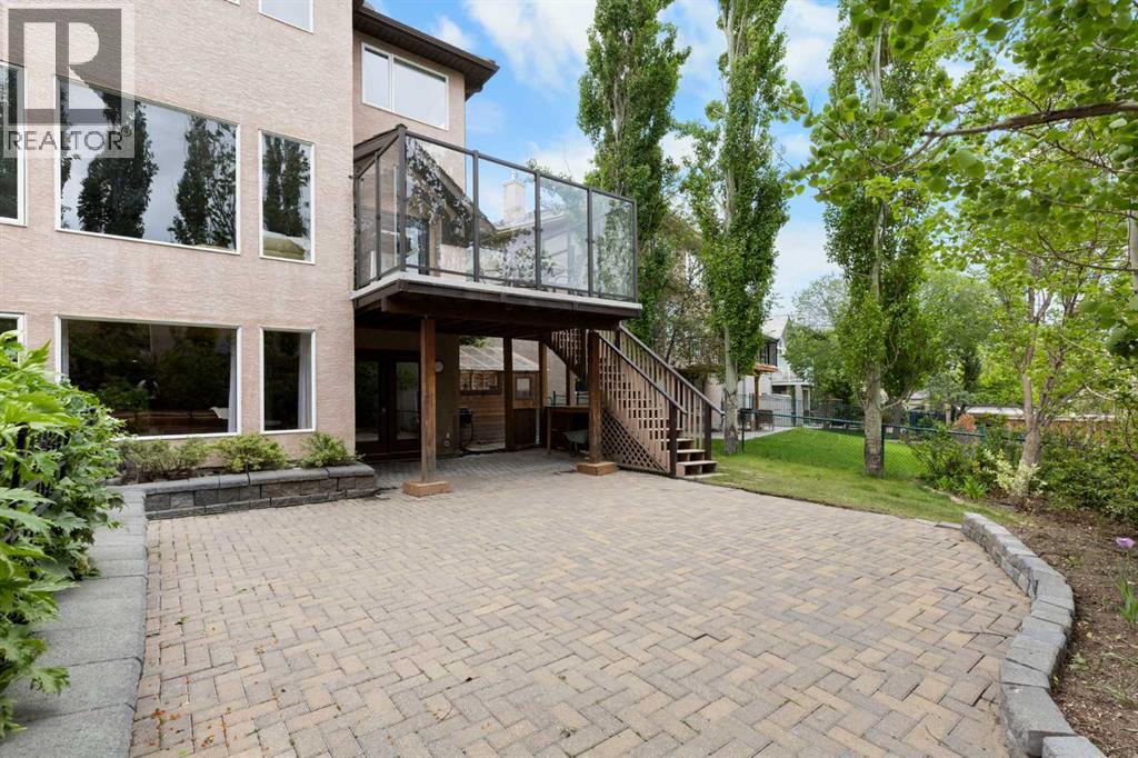 410 Royal Crest Bay Nw, Calgary, Alberta  T3G 4M8 - Photo 42 - A2318303