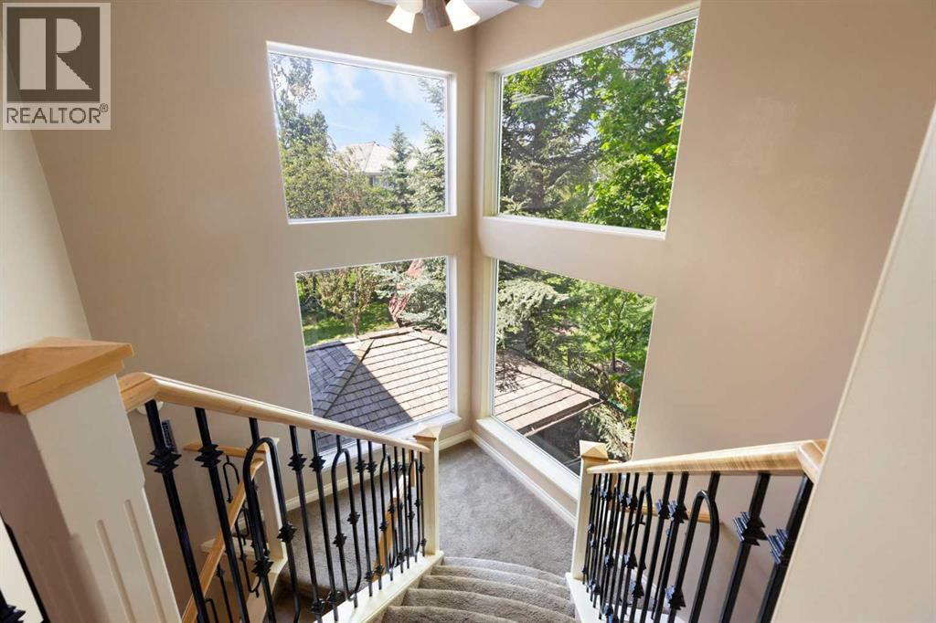 410 Royal Crest Bay Nw, Calgary, Alberta  T3G 4M8 - Photo 25 - A2318303