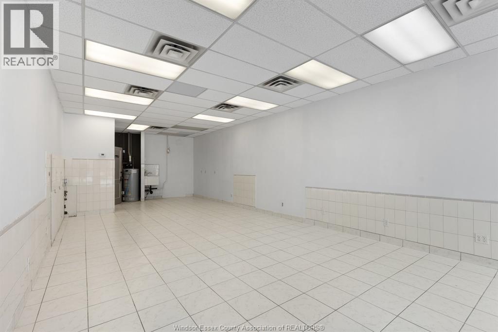 37 Chatham Street East, Windsor, Ontario N9A 2W2 - Photo 4 - 26017572