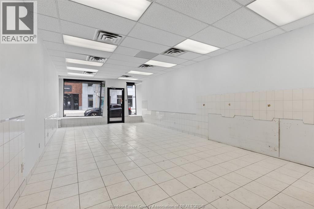 37 Chatham Street East, Windsor, Ontario N9A 2W2 - Photo 6 - 26017572