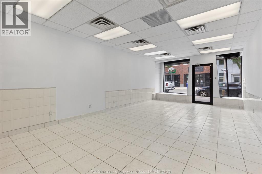 37 Chatham Street East, Windsor, Ontario N9A 2W2 - Photo 7 - 26017572