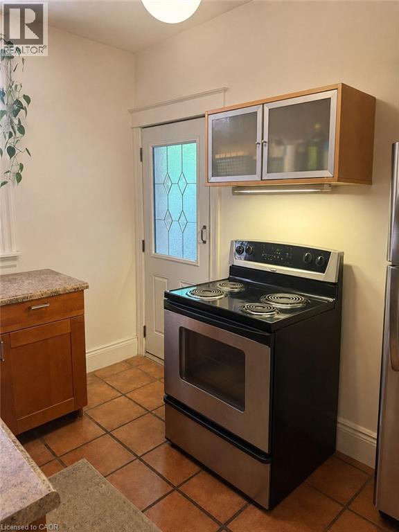 31 St. Clair Avenue, Hamilton, Ontario L7R 3T6 - Photo 8 - 40849502
