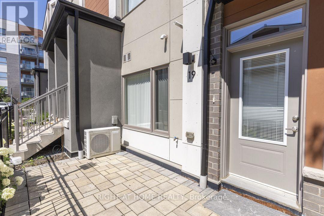 15 - 60 Orchid Place Drive, Toronto, Ontario  M1B 0C4 - Photo 2 - E13588376