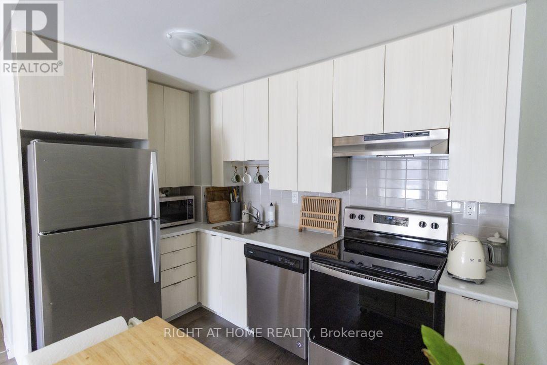 15 - 60 Orchid Place Drive, Toronto, Ontario  M1B 0C4 - Photo 6 - E13588376