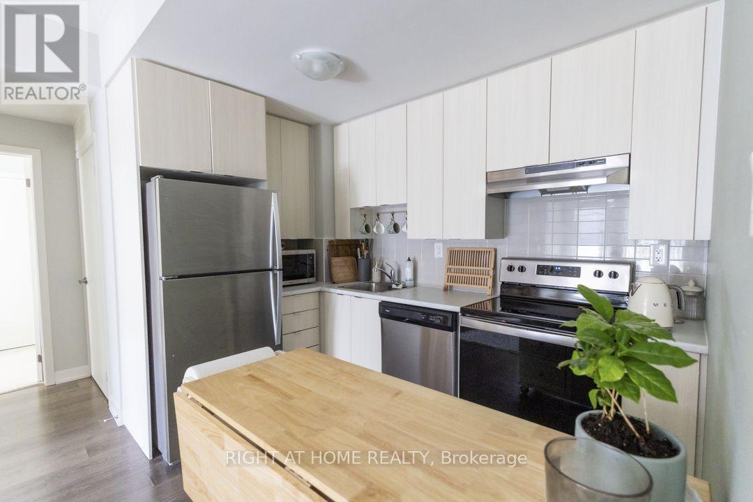 15 - 60 Orchid Place Drive, Toronto, Ontario  M1B 0C4 - Photo 7 - E13588376