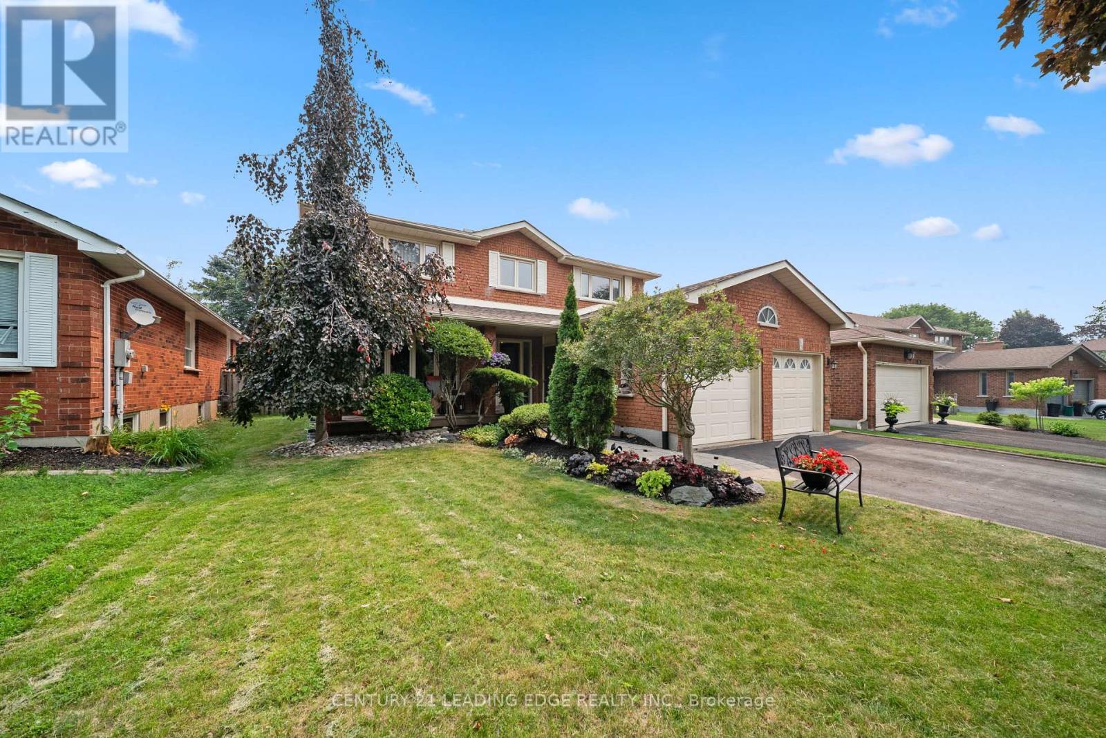 135 Aspen Crescent, Whitchurch-Stouffville, Ontario  L4A 5C8 - Photo 2 - N13588278