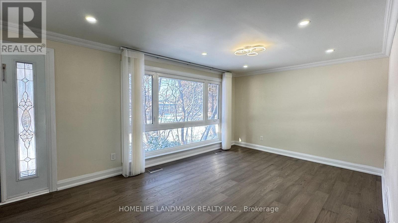(Main) - 95 Sussex Avenue, Richmond Hill, Ontario  L4C 2E8 - Photo 2 - N13588334