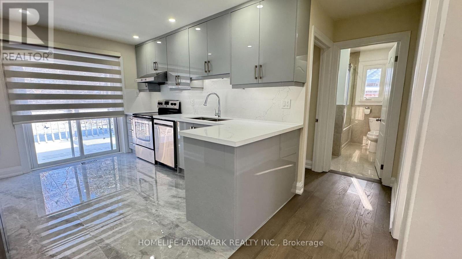 (Main) - 95 Sussex Avenue, Richmond Hill, Ontario  L4C 2E8 - Photo 6 - N13588334