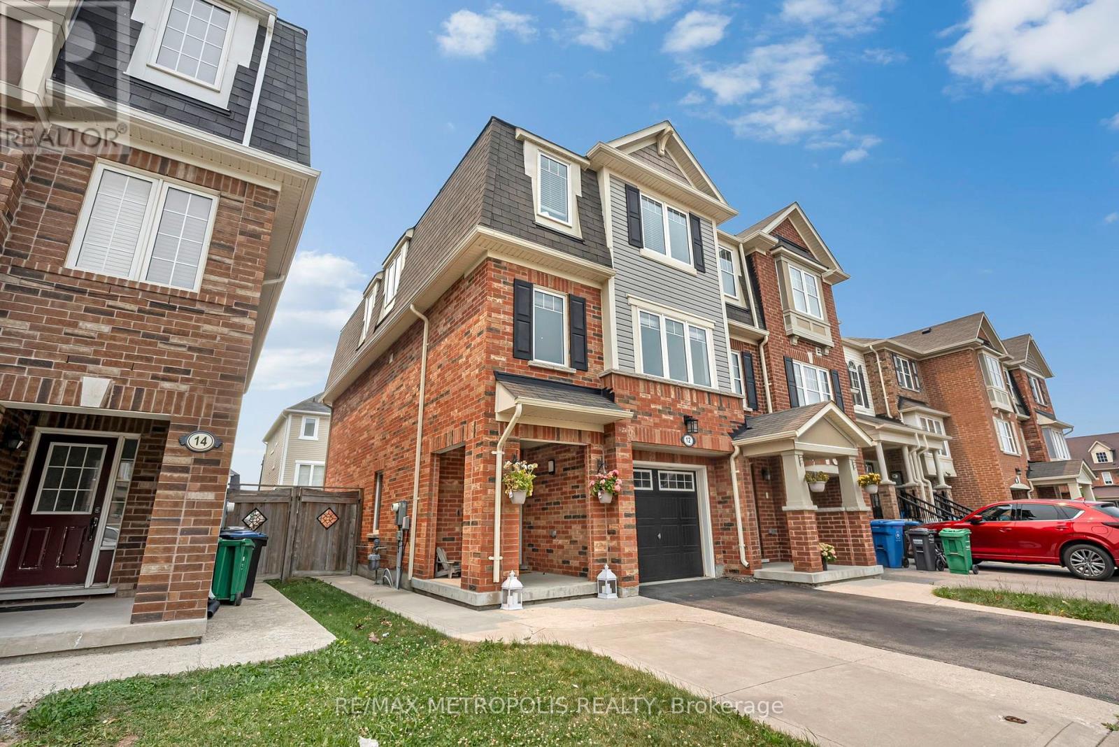 12 Affleck Road, Brampton, Ontario  L7A 3Y8 - Photo 2 - W13586240