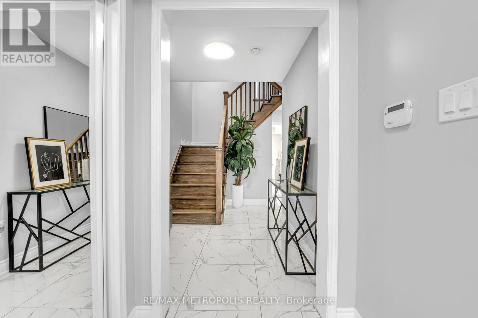 12 Affleck Road, Brampton, Ontario  L7A 3Y8 - Photo 6 - W13586240