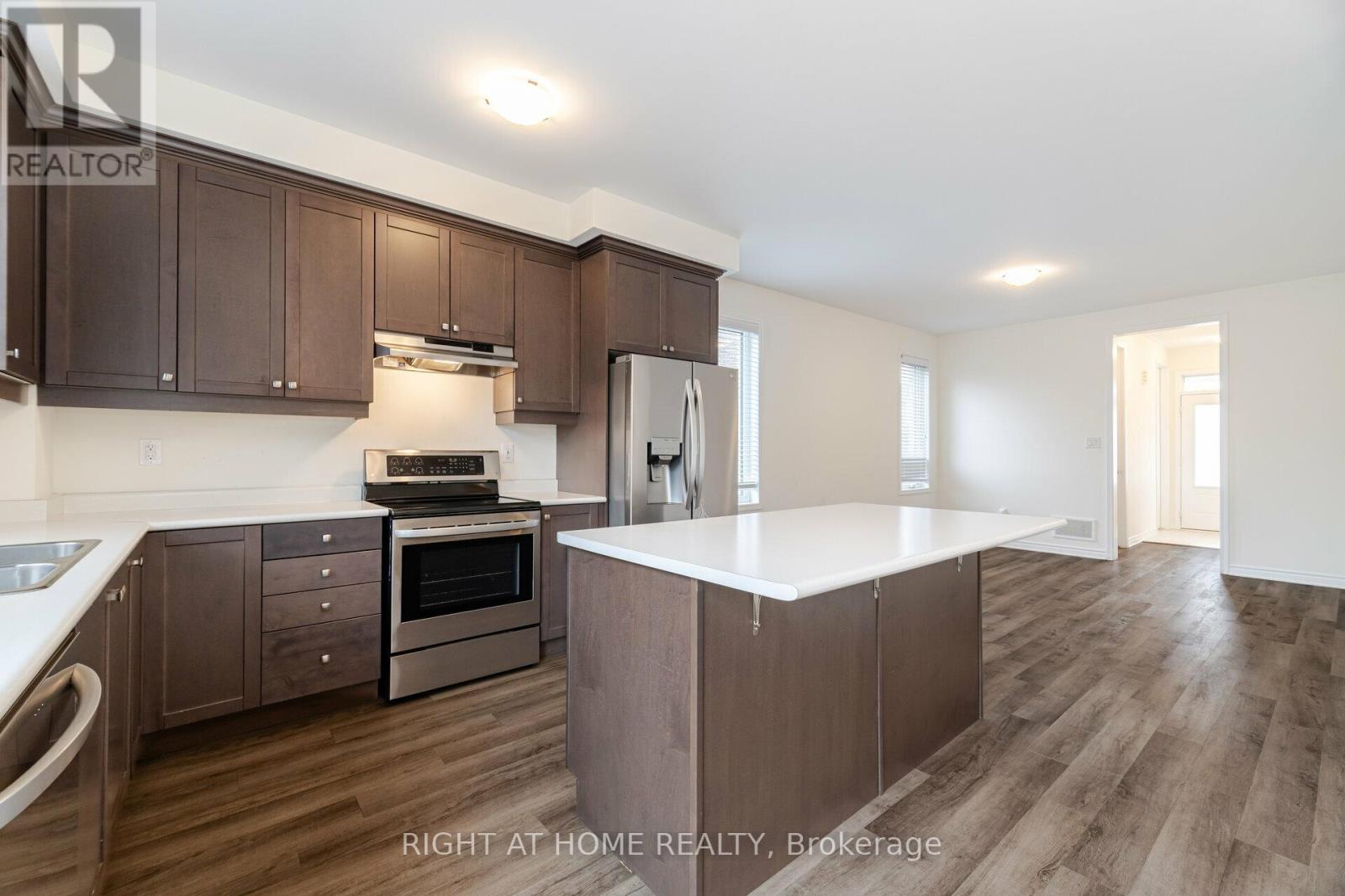 908 Sumac Gardens, Milton, Ontario  L9T 2X5 - Photo 14 - W13588310