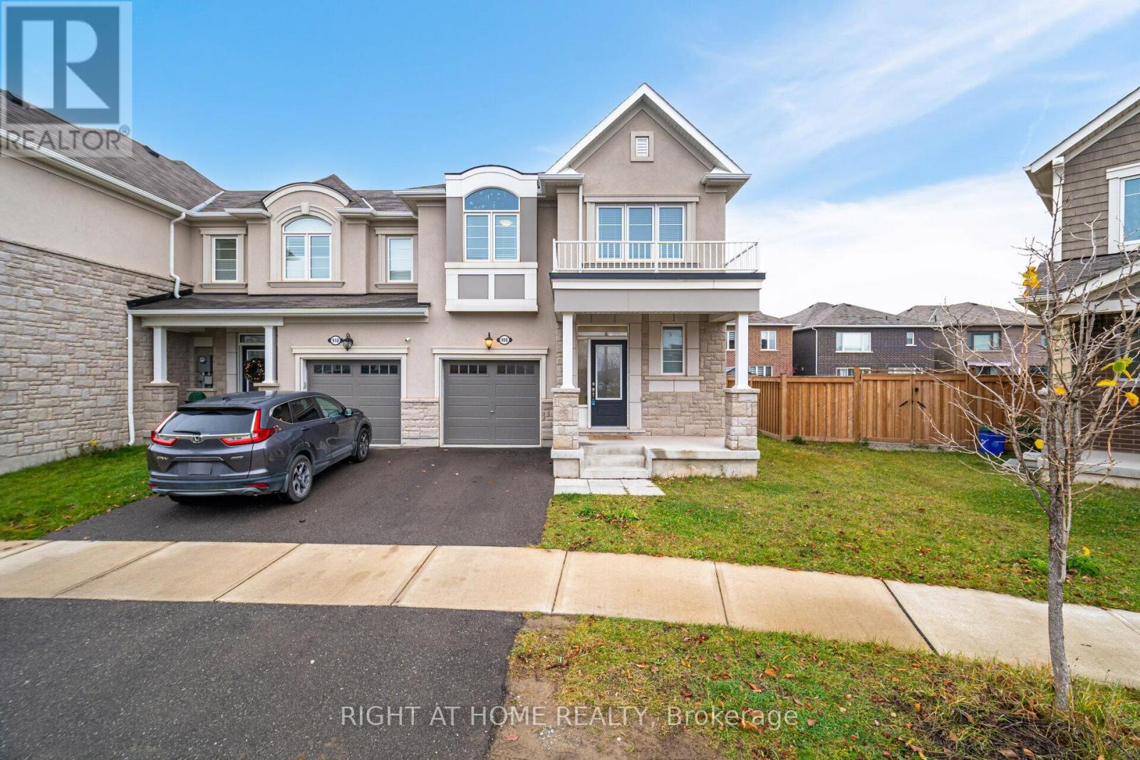 908 Sumac Gardens, Milton, Ontario  L9T 2X5 - Photo 2 - W13588310