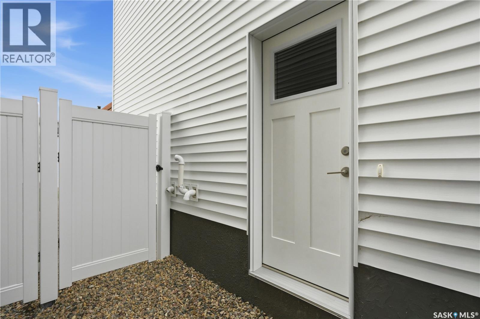 1054 Brighton Gate, Saskatoon, Saskatchewan  S7V 1S6 - Photo 51 - SK042905