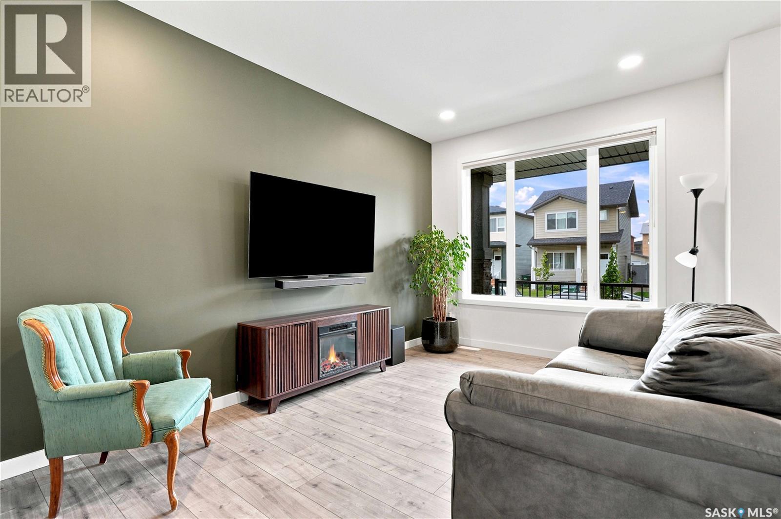 1054 Brighton Gate, Saskatoon, Saskatchewan  S7V 1S6 - Photo 7 - SK042905