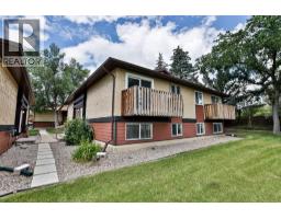 24, 5 Acadia Road W, Lethbridge, Alberta