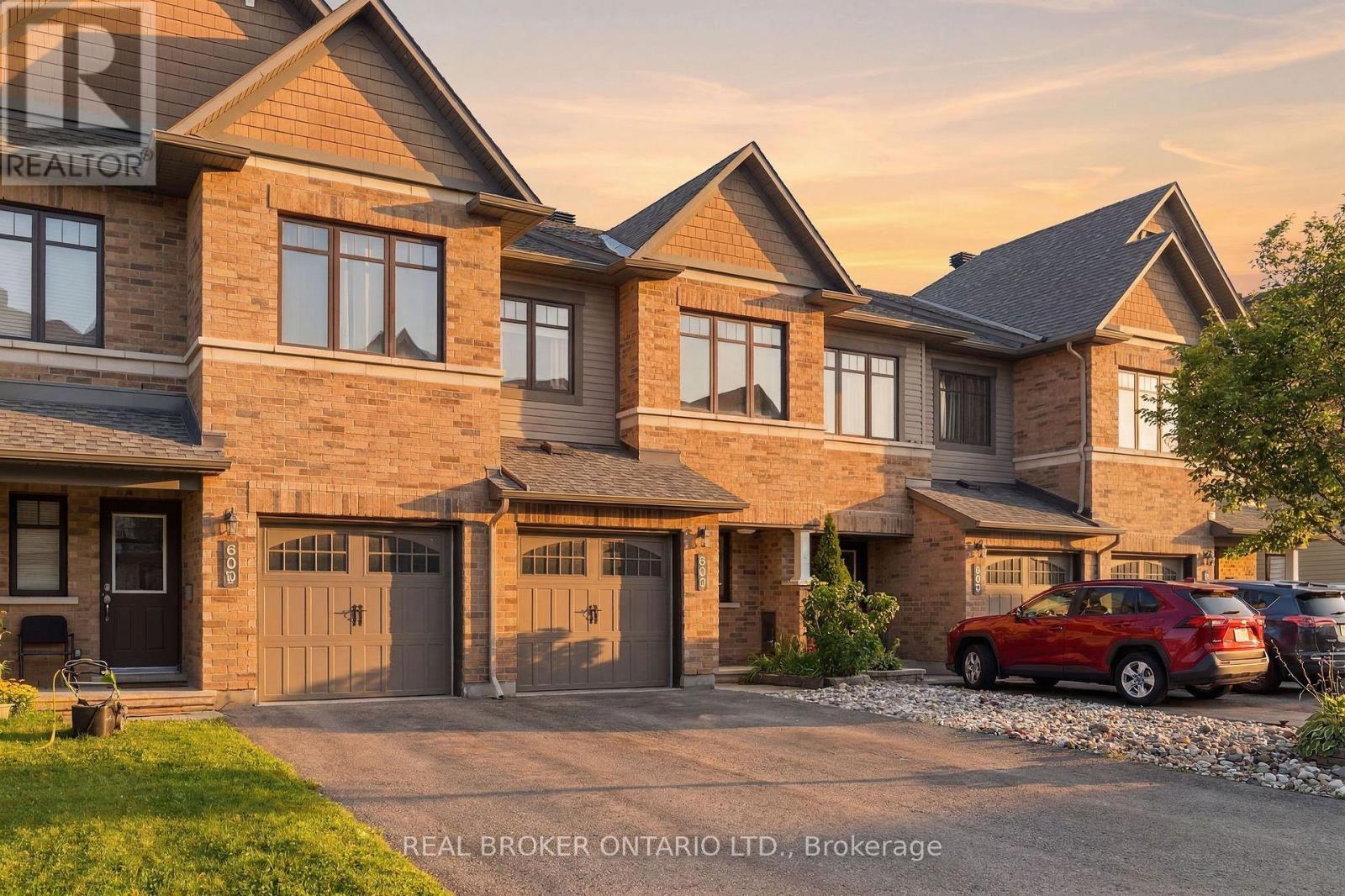 607 Petrichor Crescent, Ottawa, Ontario