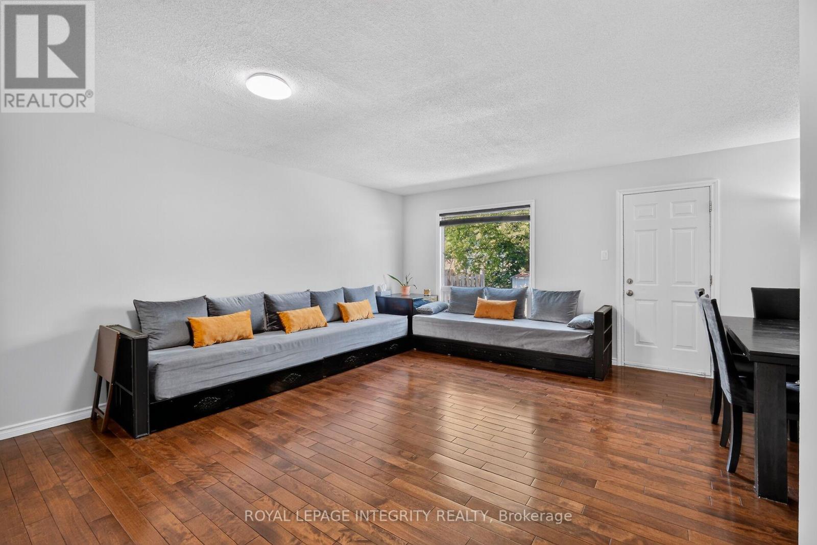 4356 Stella Crescent, Ottawa, Ontario  K1J 8T7 - Photo 6 - X13588446
