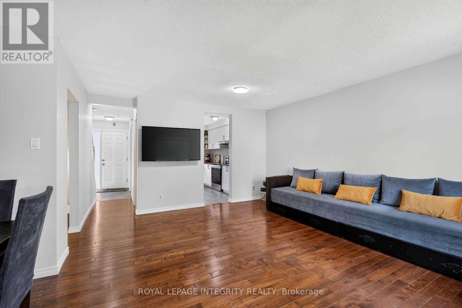 4356 Stella Crescent, Ottawa, Ontario  K1J 8T7 - Photo 9 - X13588446