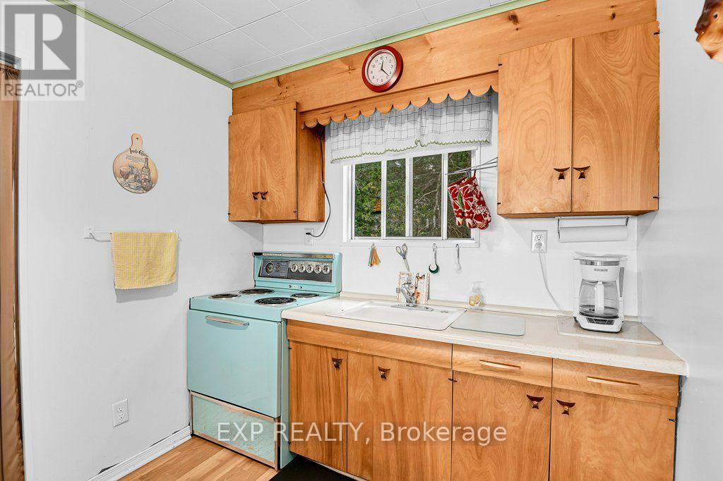 11 Goodbody Crescent, Front Of Yonge, Ontario  K0E 1R0 - Photo 16 - X13588488