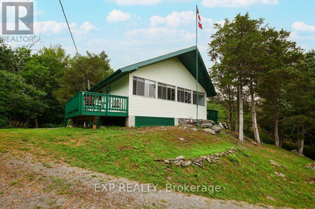 11 Goodbody Crescent, Front Of Yonge, Ontario K0E 1R0 - Photo 2 - X13588488
