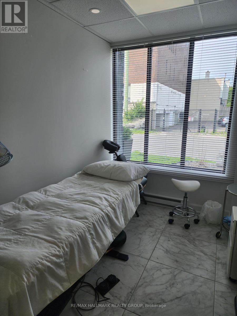 2 - 69 Kempster Avenue, Ottawa, Ontario K2B 6M2 - Photo 5 - X13588578