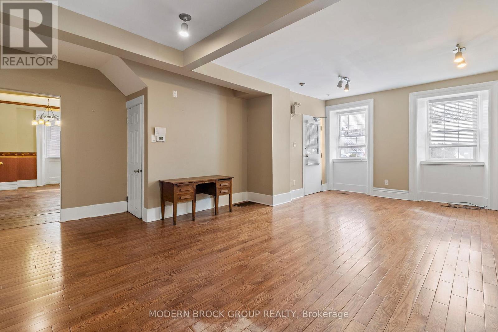 35 Perth Street, Brockville, Ontario K6V 5C3 - Photo 4 - X13588522