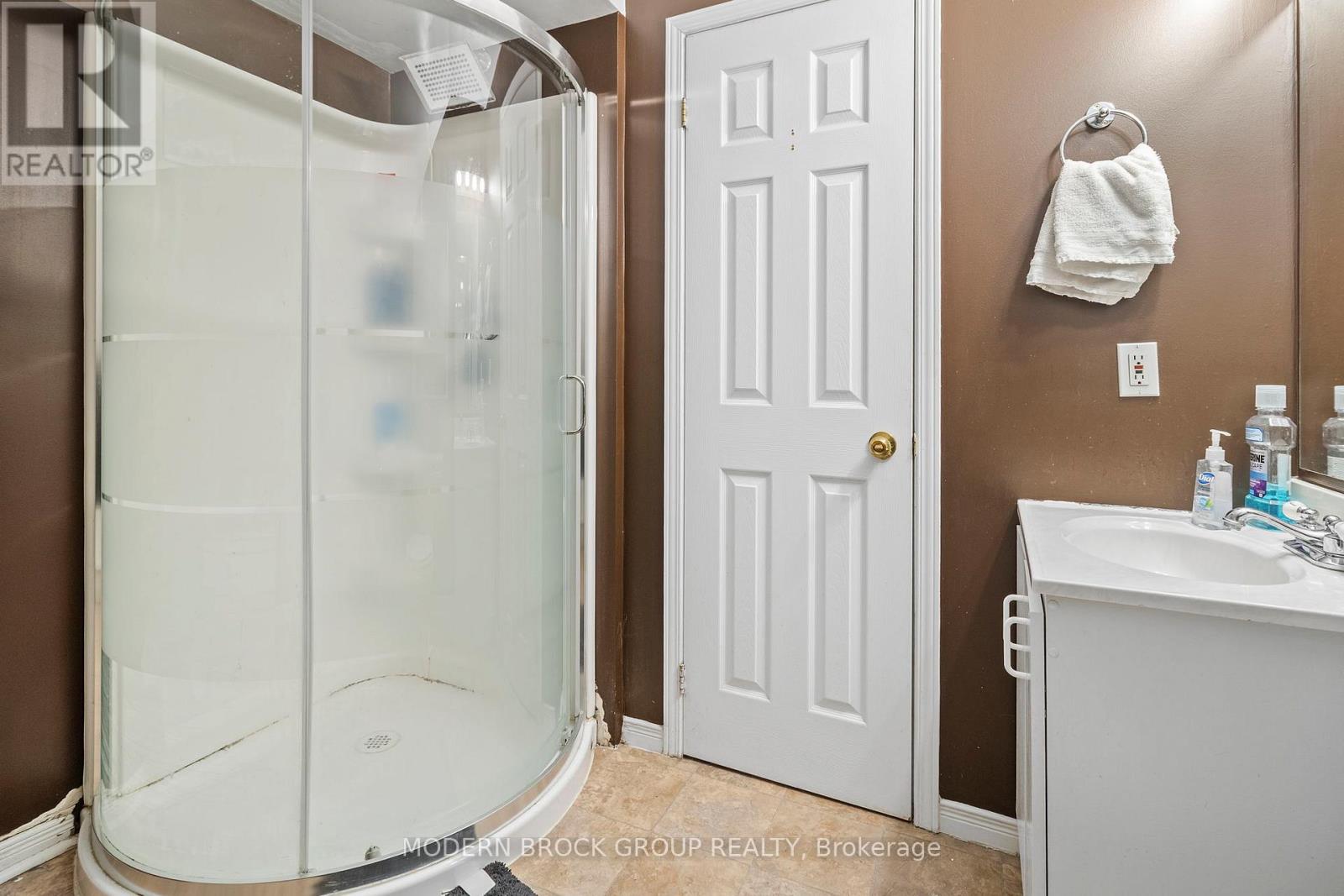 33 Perth Street, Brockville, Ontario K6V 5C3 - Photo 24 - X13588524