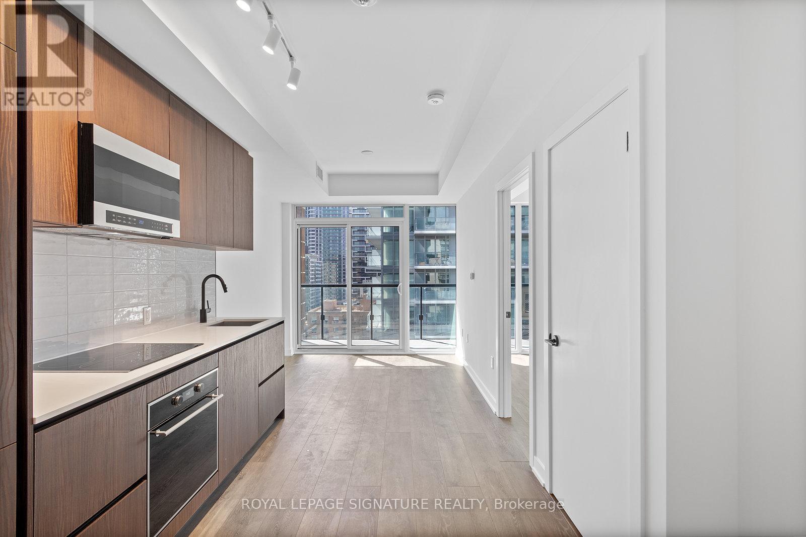 1205 - 127 BROADWAY AVENUE, Toronto, Ontario