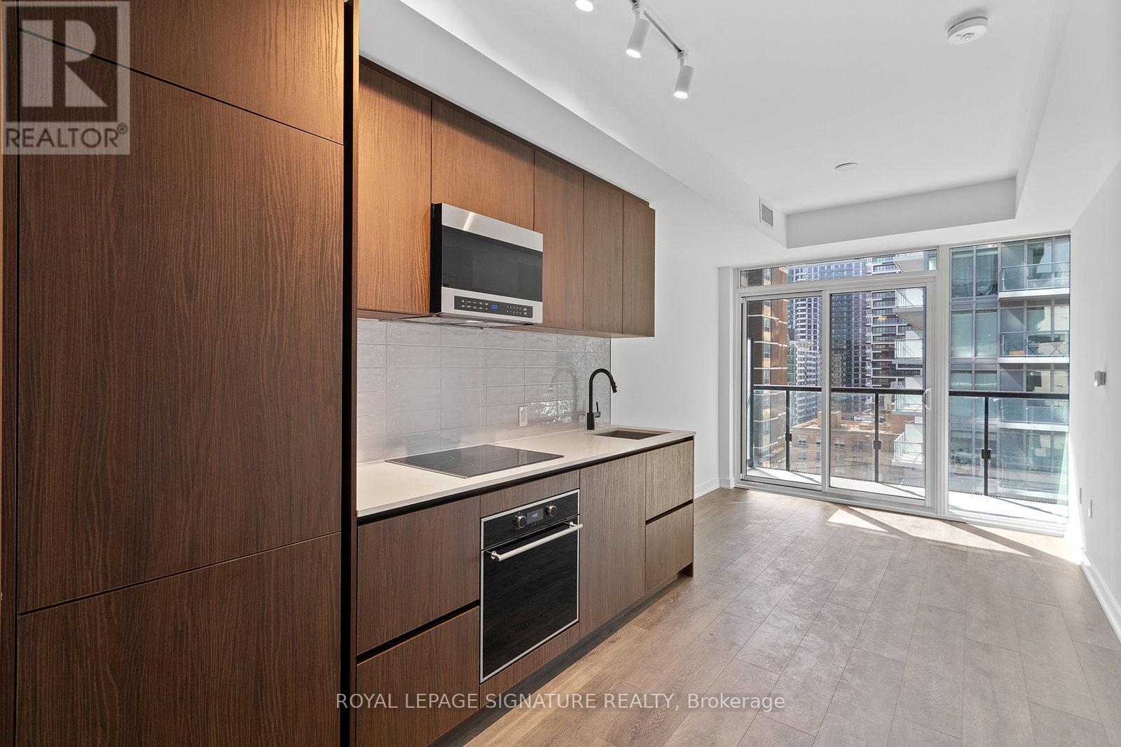 1205 - 127 Broadway Avenue, Toronto, Ontario  M4P 1V4 - Photo 2 - C13588398