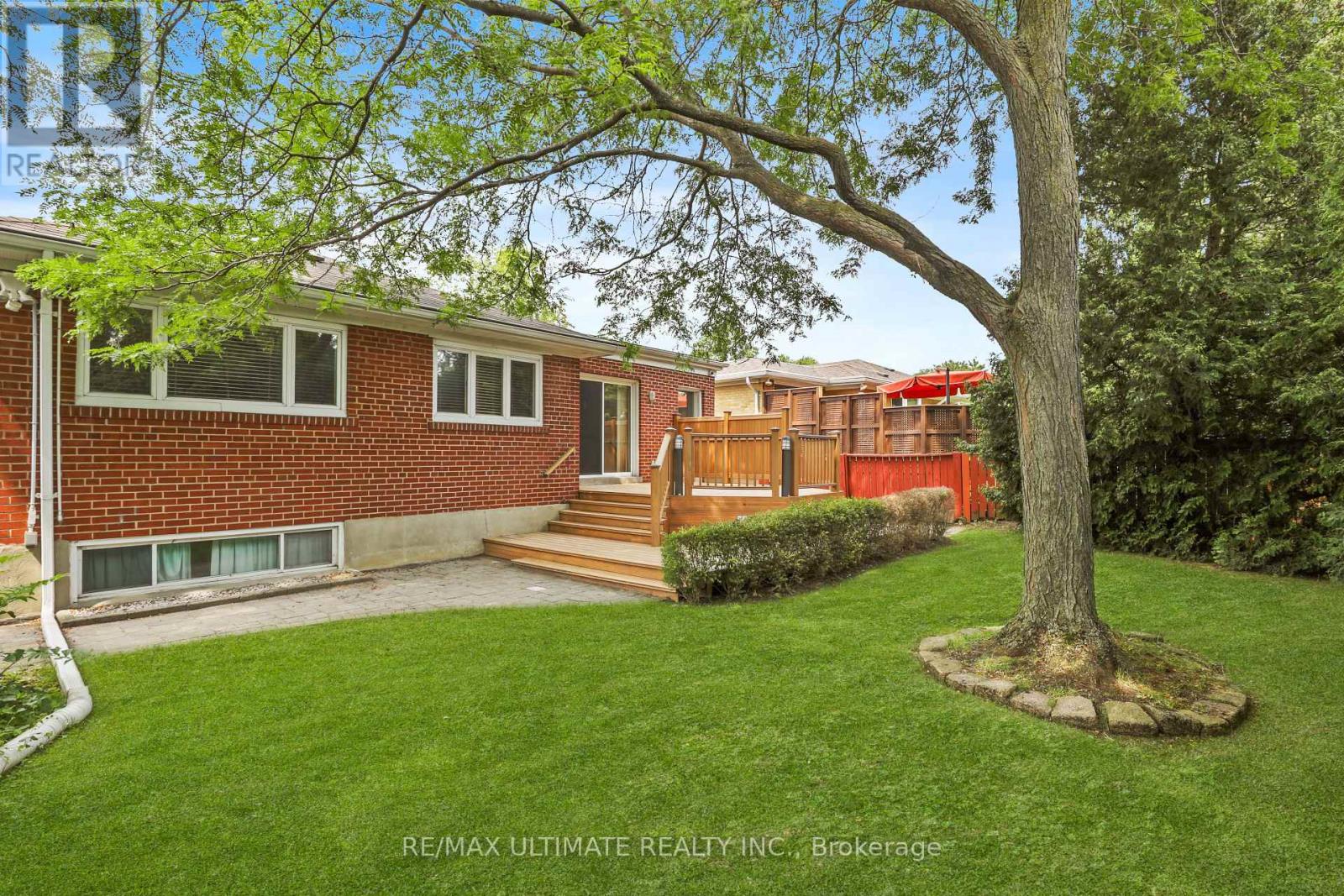 121 Elvaston Drive, Toronto, Ontario  M4A 1N8 - Photo 25 - C13588490