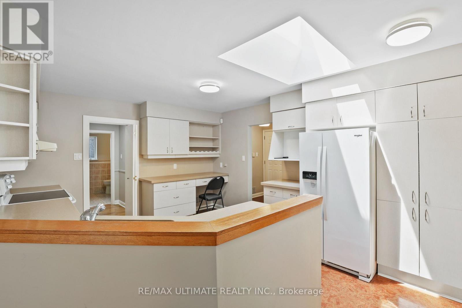 121 Elvaston Drive, Toronto, Ontario  M4A 1N8 - Photo 9 - C13588490