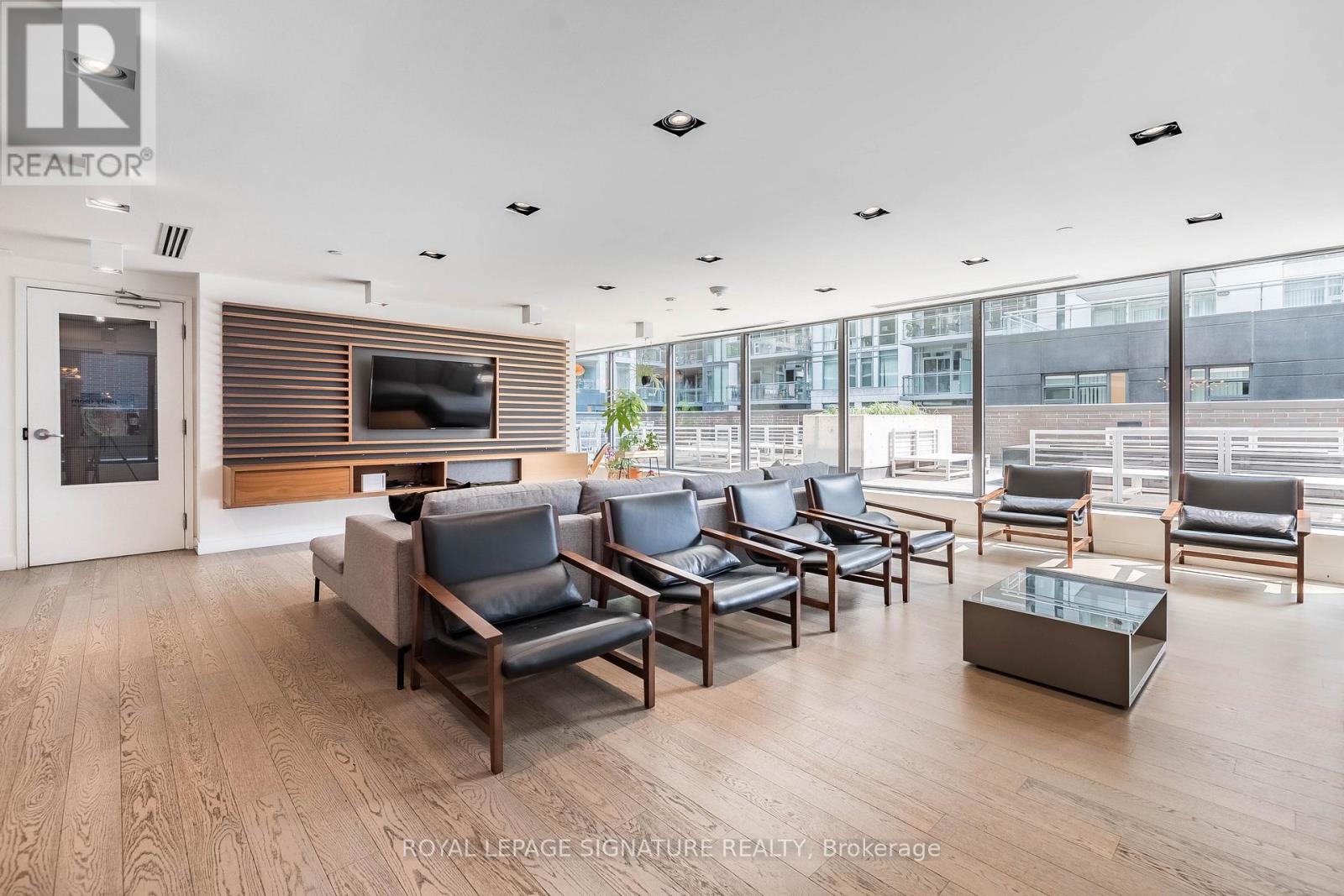 318 - 111 Bathurst Street, Toronto, Ontario  M5V 0M9 - Photo 17 - C13588590