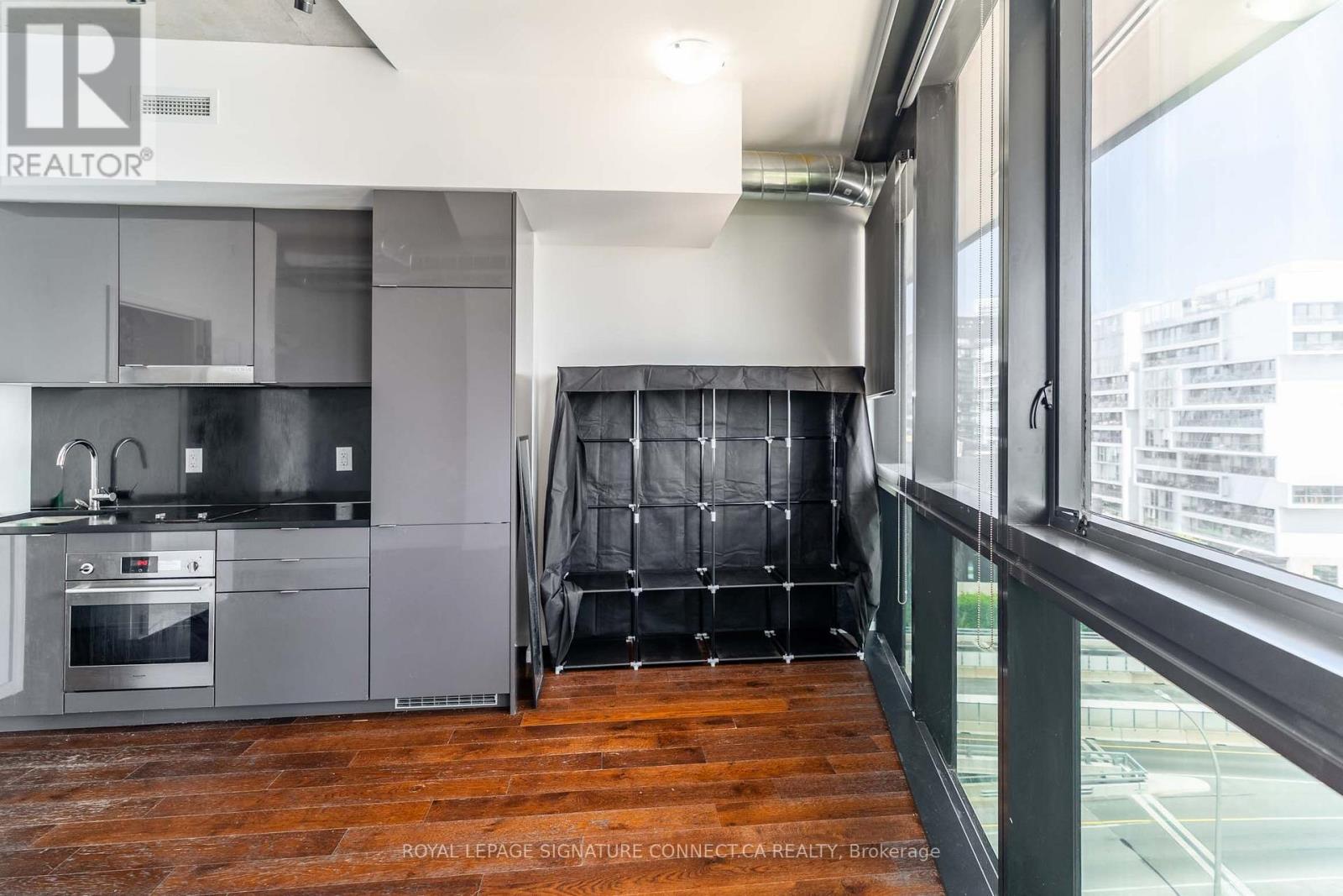 910 - 21 Lawren Harris Square, Toronto, Ontario  M5A 0T4 - Photo 3 - C13588646